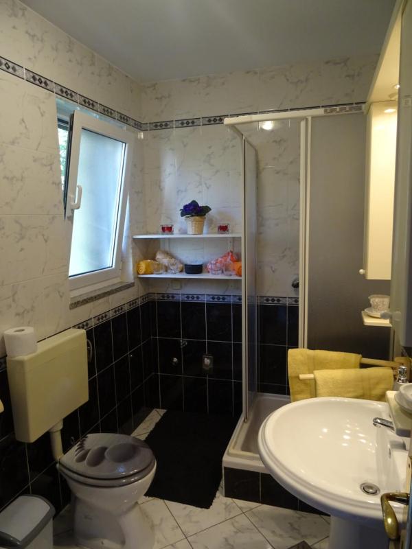 Apartman Lamia na uzvisini s pogledom na more - image 2