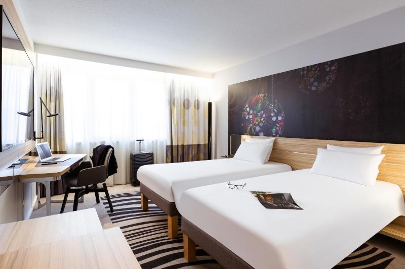 King or Twin Room image 3