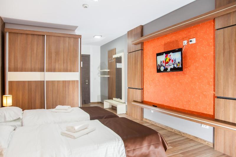 Standard Twin Room with AC image 2