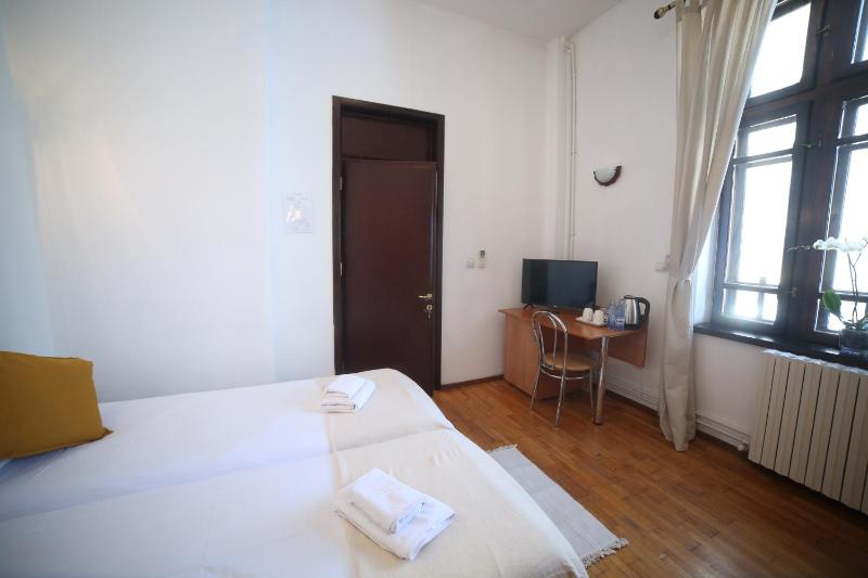 Double Room image 2