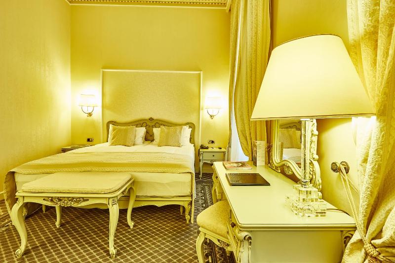 Superior Double Room image 2