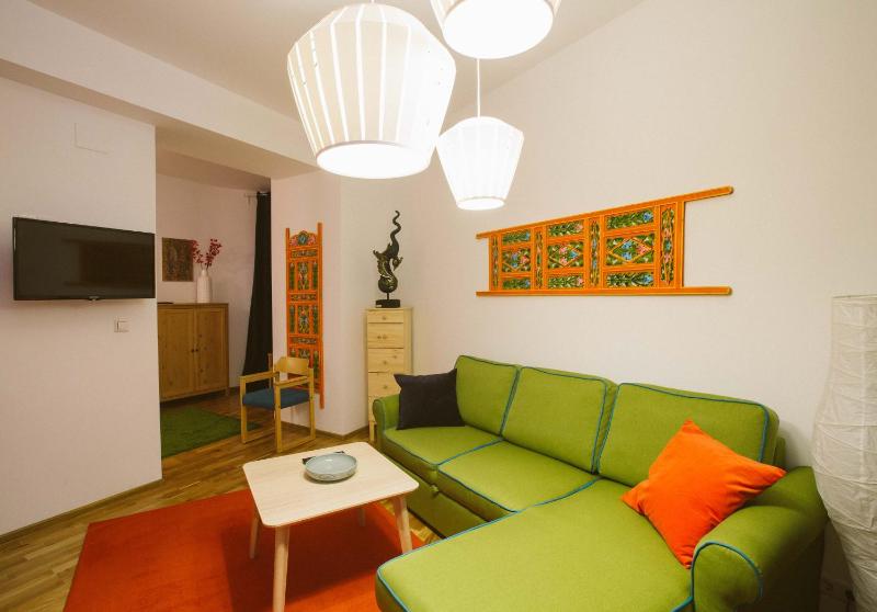 Studio Apartment image 1