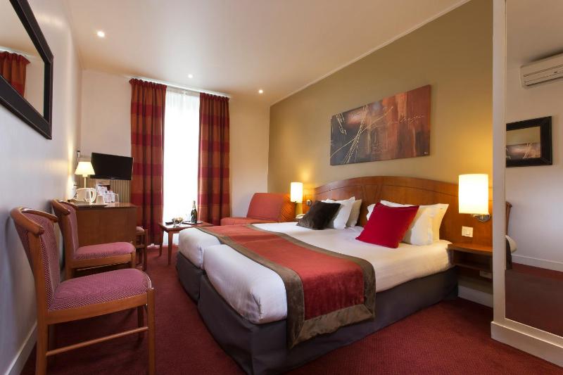 Comfort Twin Room image 3