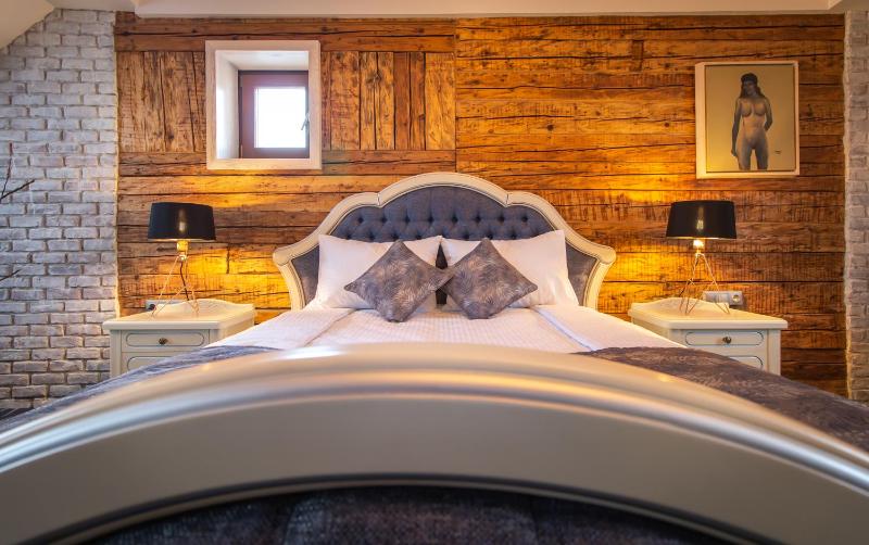 ART Hotel - image 7