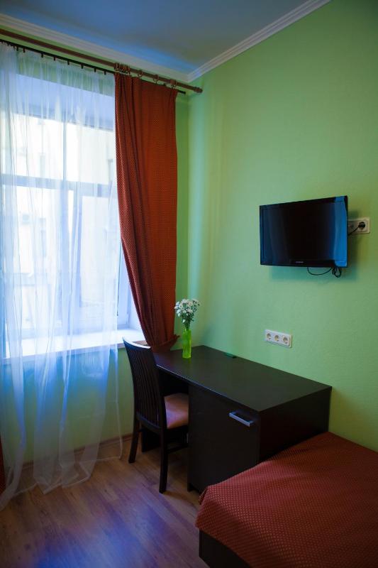 Double Room image 2