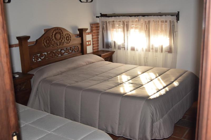 Large Double Room image 2
