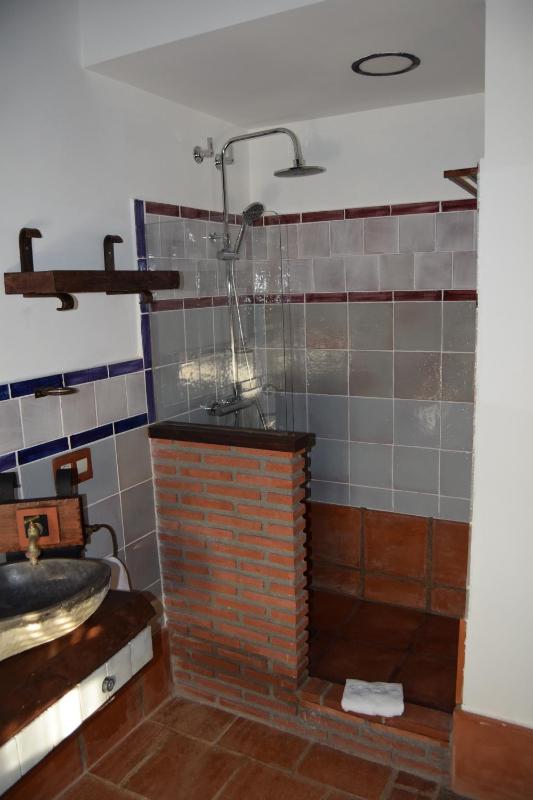 Large Double Room image 3