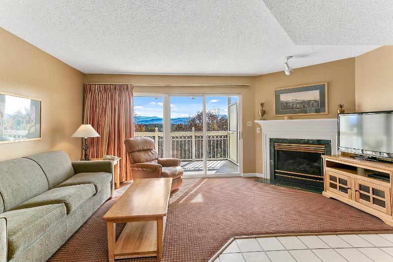 One-Bedroom Suite image 2
