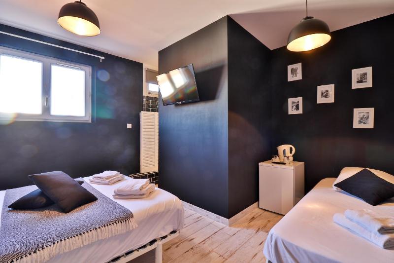 Triple Room image 3
