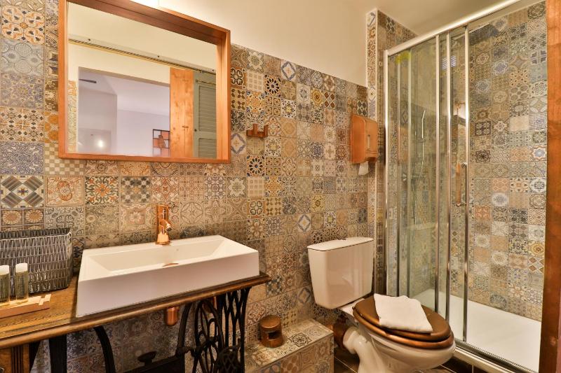 Double Room image 2