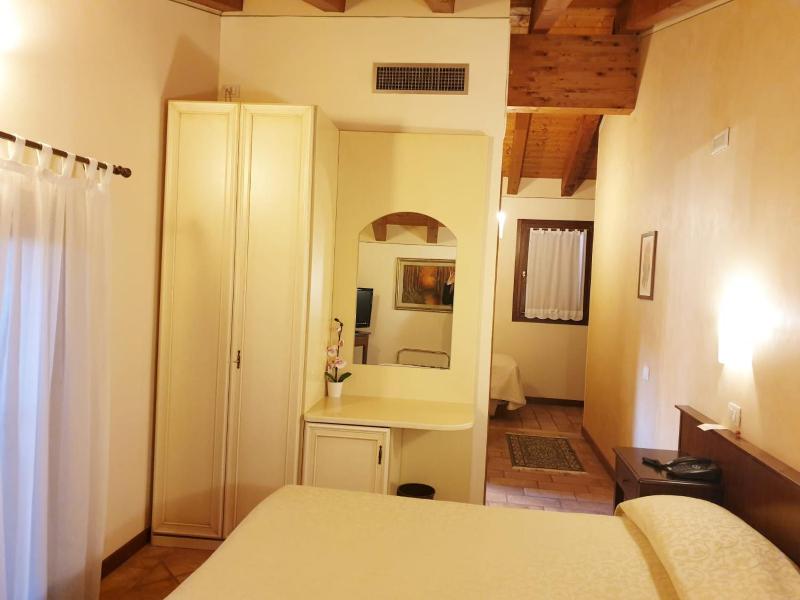 Triple Room image 4