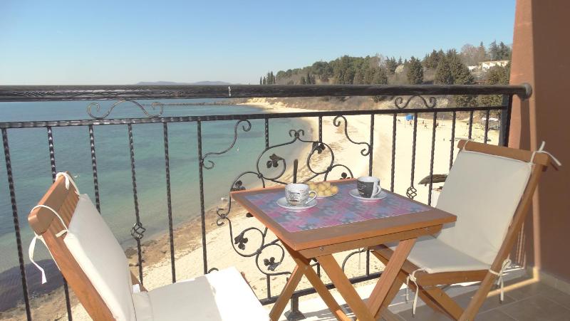 Family Room with Sea View image 1