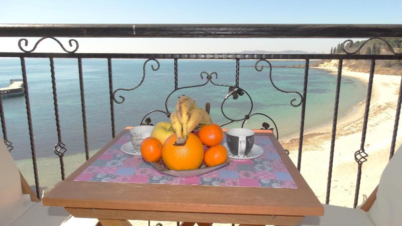 Studio with Sea View image 2