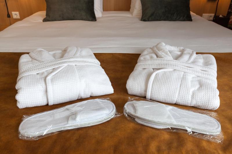 Junior Suite with Double Bed image 3