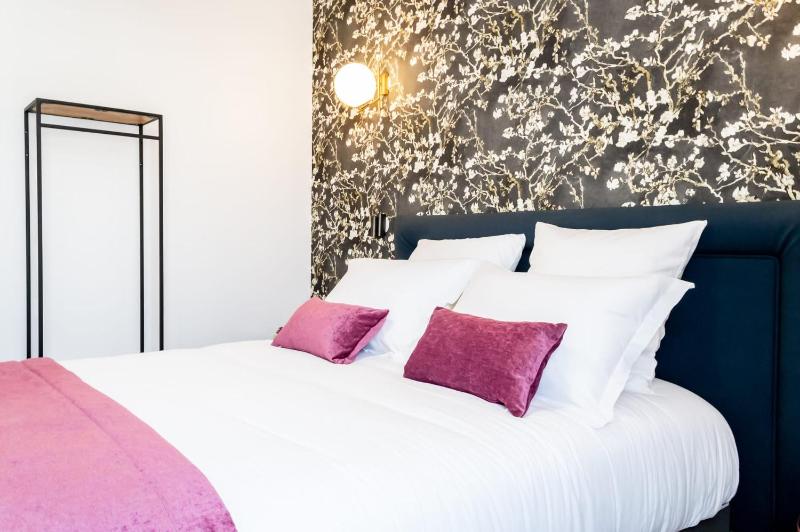 Comfort Double Room image 3