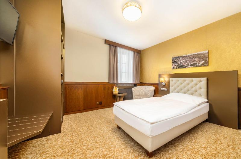 Single Room image 1