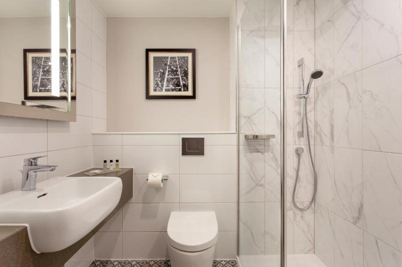 Deluxe Double Room image 4