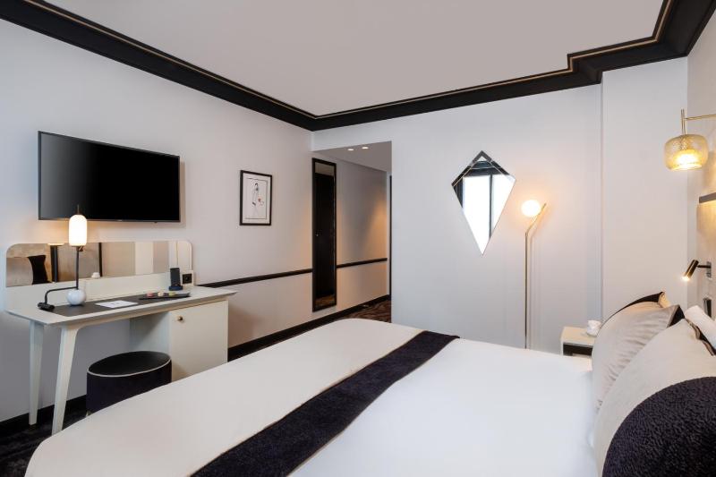 Executive Double or Twin Room image 4