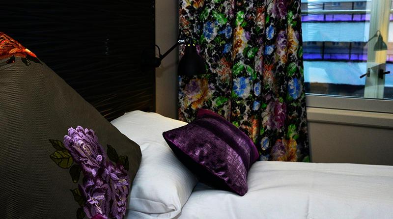 Deluxe Double Room image 2