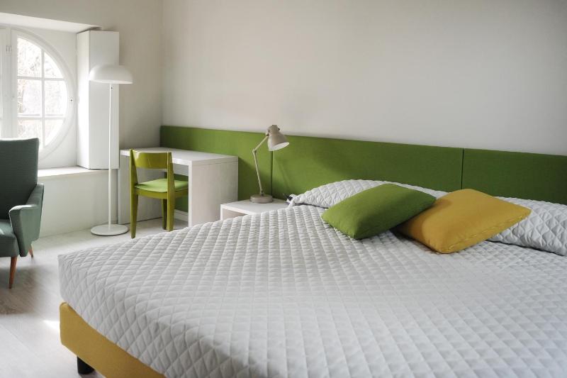 Double Room image 4