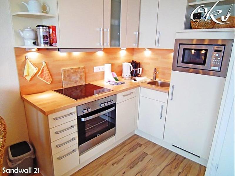 One-Bedroom Apartment image 3