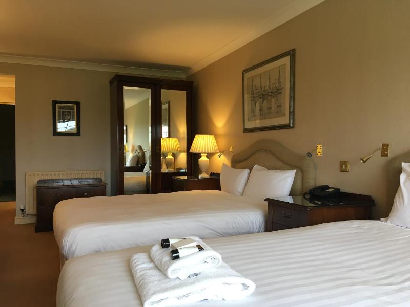 Executive Double or Twin Room image 3