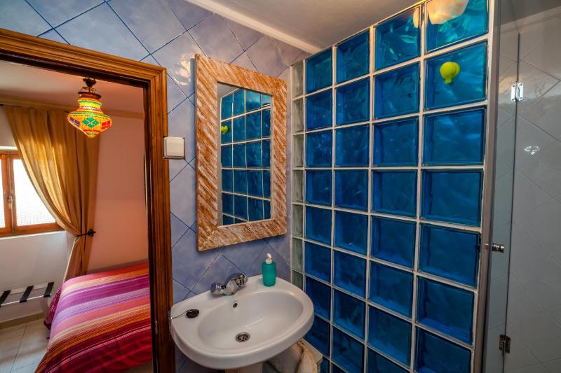 Double or Twin Room image 3