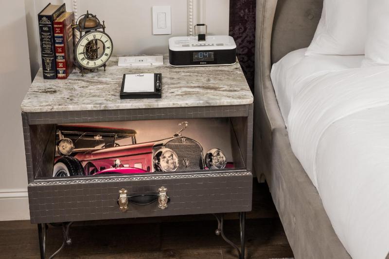 Executive Queen Suite image 4