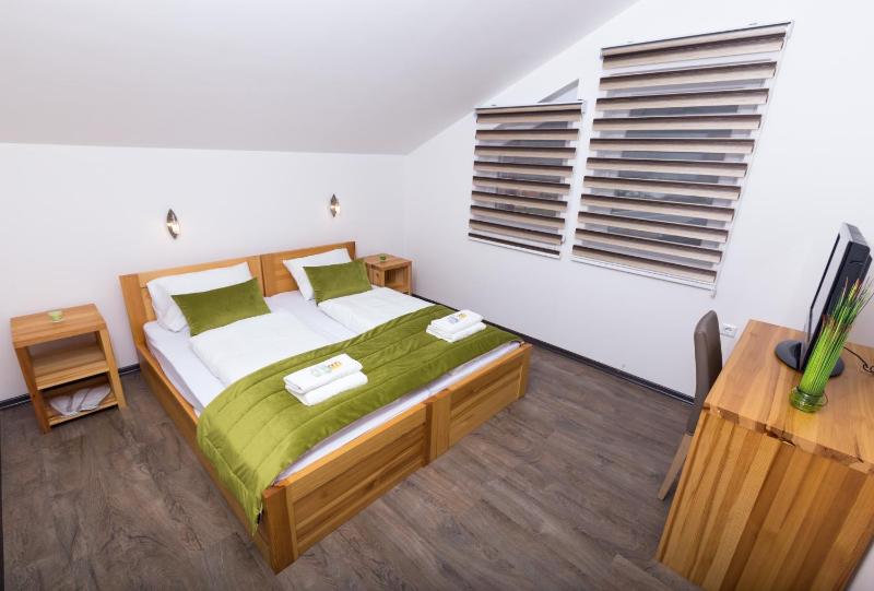 Deluxe Apartment image 3
