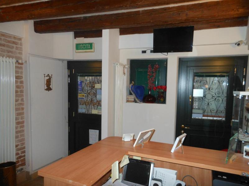 Double or Twin Room image 4