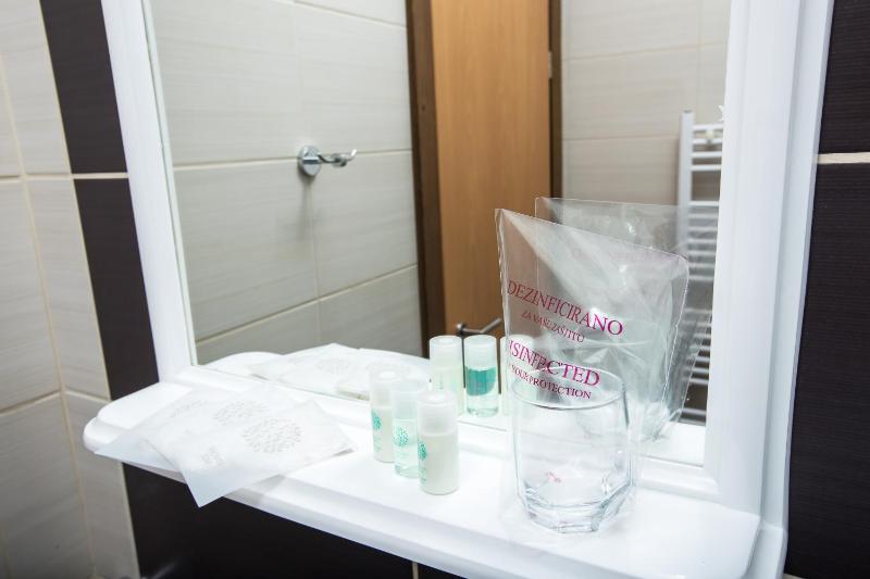 Deluxe Apartment image 2