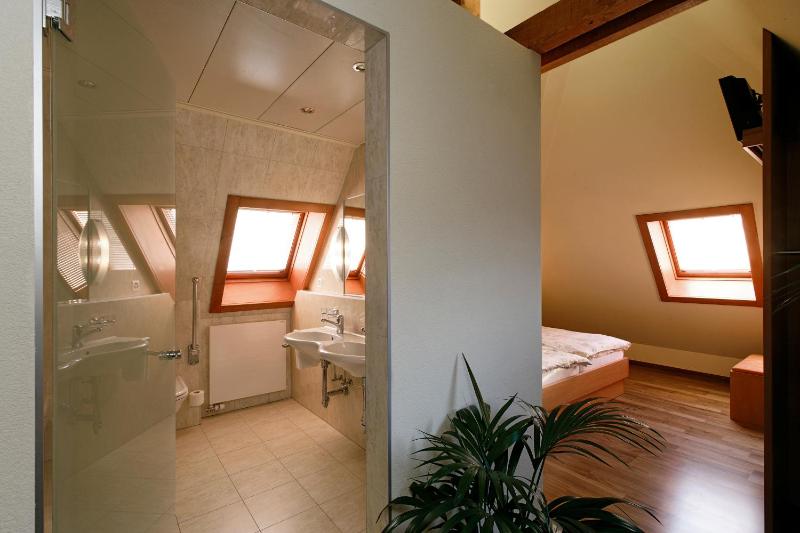 Suite image 4