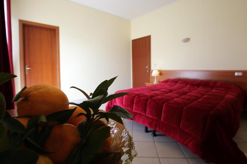 Double Room with Balcony image 4