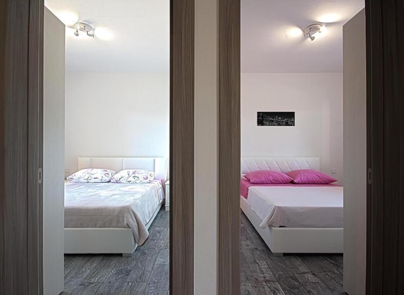 *Amazing modern apartment with 2 bedrooms* - image 15