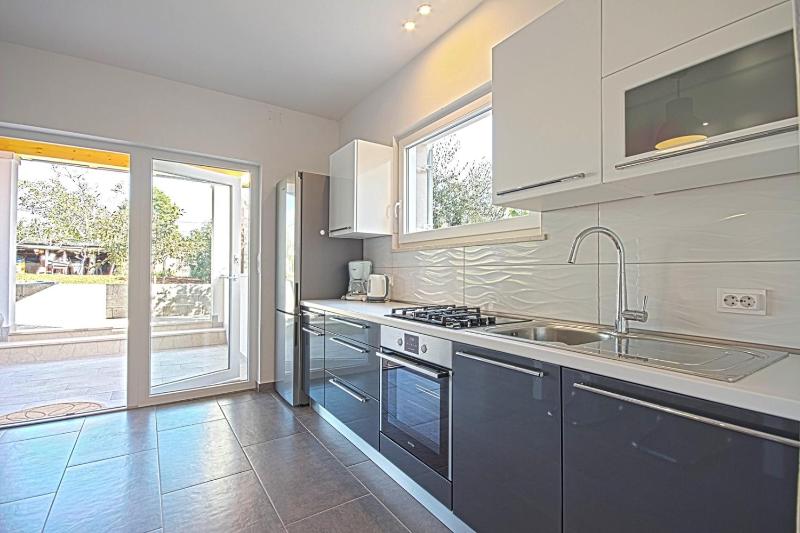 *Amazing modern apartment with 2 bedrooms* - image 1