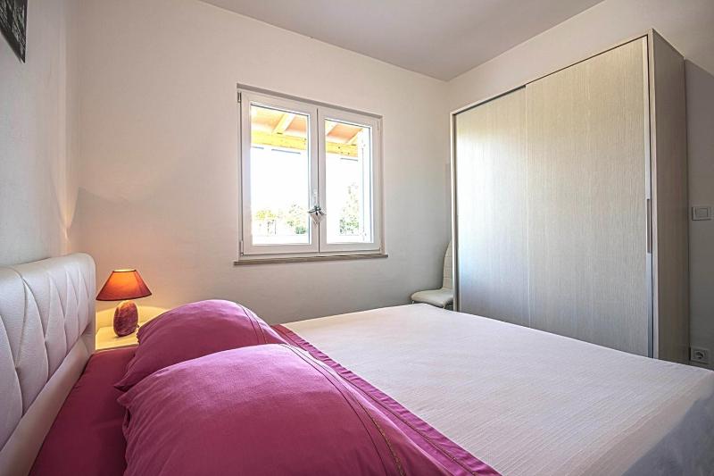 *Amazing modern apartment with 2 bedrooms* - image 4