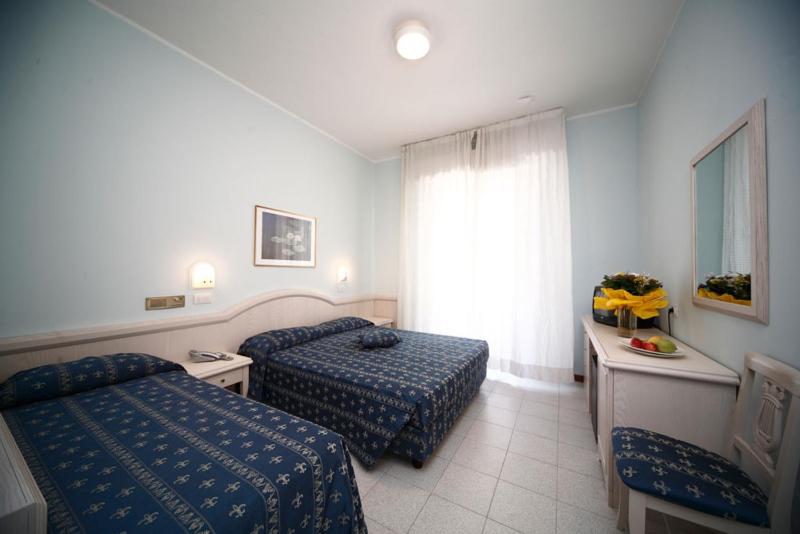 Triple Room image 2