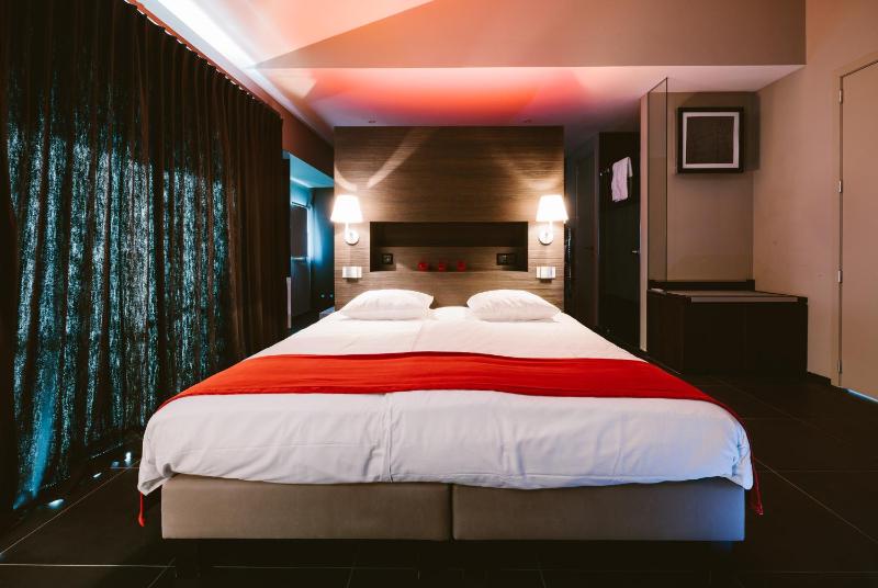 Suite image 3