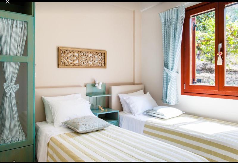 Deluxe Villa image 1