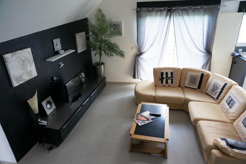 Family Apartment (4 Adults + 2 Children) image 1