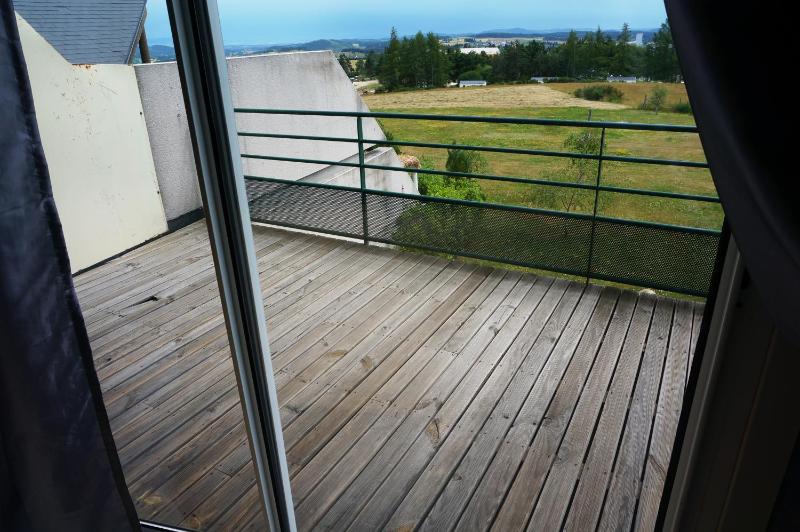 Family Apartment (4 Adults + 2 Children) image 4