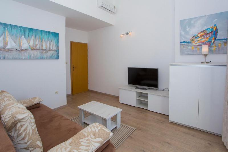 Apartments Dundić - image 6