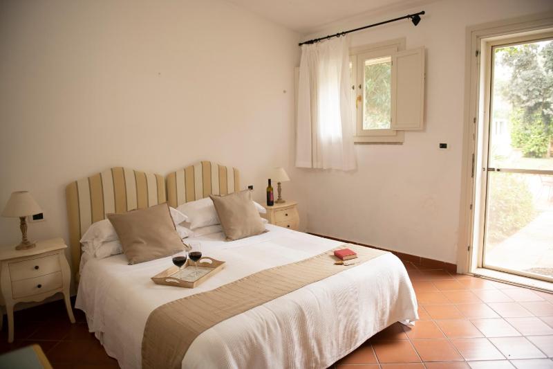 Classic Double or Twin Room image 4