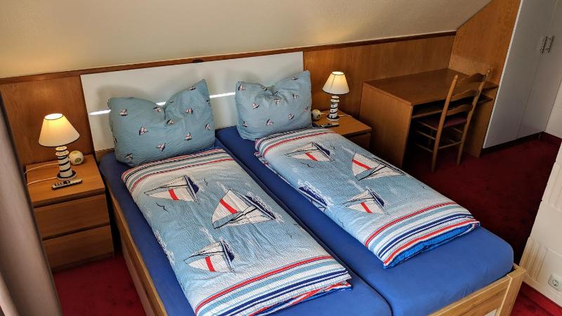 Deluxe Quadruple Room image 3