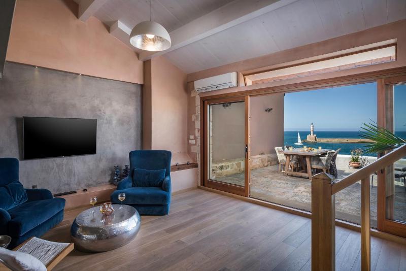 Vranas Residenza Signature Suites - image 10