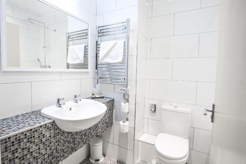Superior Double Room image 4