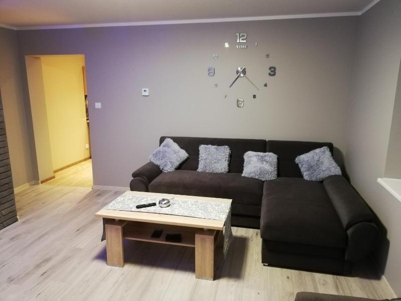 One-Bedroom Apartment image 3