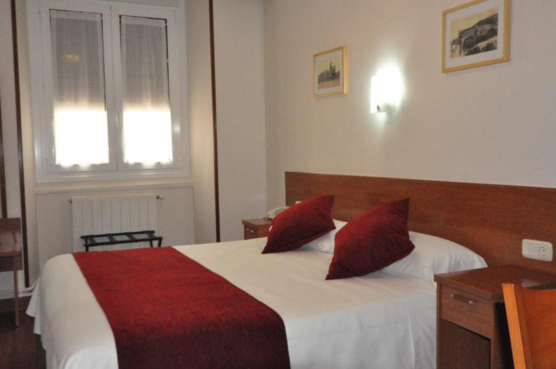 Interior Double or Twin Room image 3