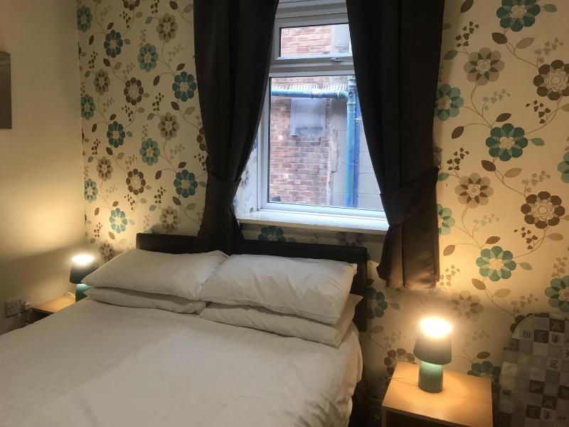 Double Room with Private Bathroom image 2