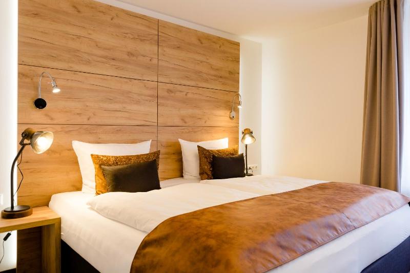 Double Room image 1